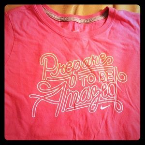 🧡 Girl's Nike T-Shirt - like new- back to School